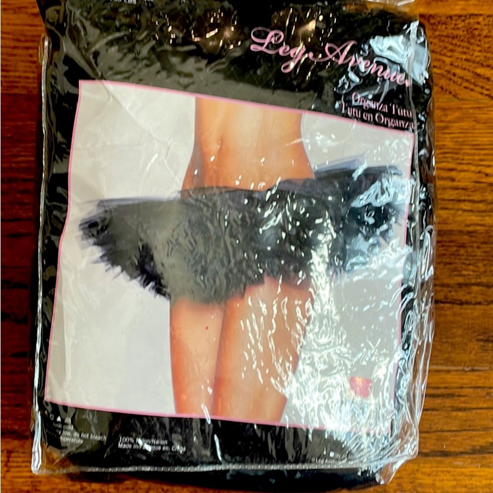 Women’s black tutu - new
